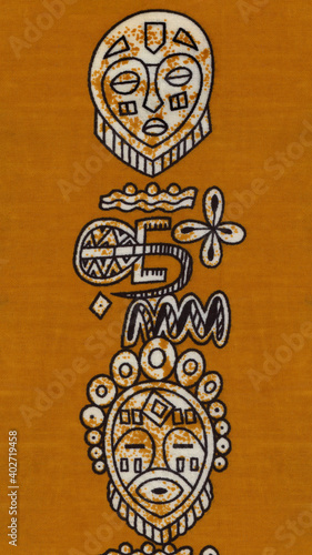 Manufactured African fabric – Ritual masks - Seamless and textured pattern, cotton, photo © Diversity Studio