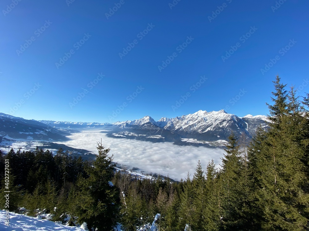 Schwaz Pillberg im Winter, Nebel über dem Inntal mit Blickrichtung Innsbruck