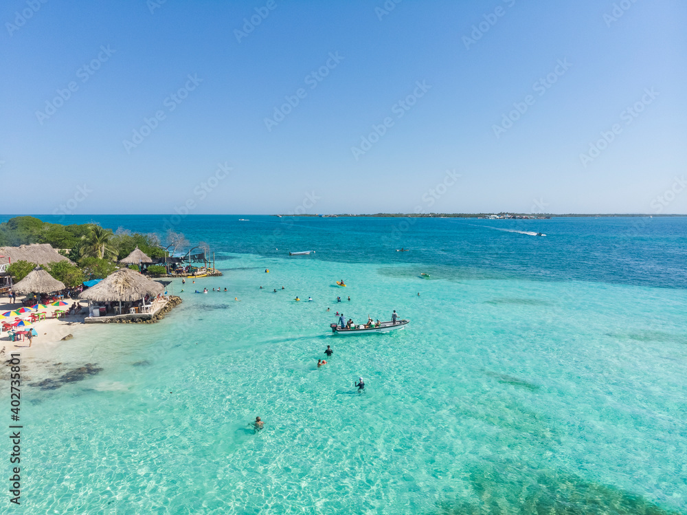 Islands Mucura, Tintipan and the islet of Santa Cruz, located in the Colombian Caribbean Sea. Islands Mucura, Tintipan and the islet of Santa Cruz, located in the Colombian Caribbean Sea.