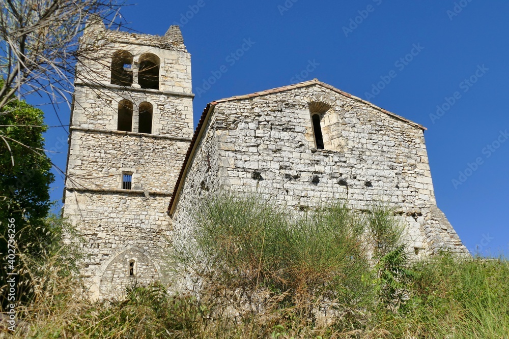Abside et clocher carré de l’église Saint-Félix de Marsanne