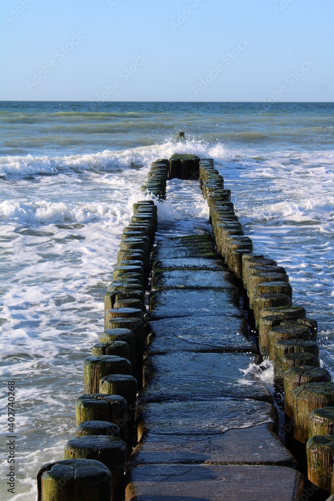 Fototapeta premium Baltic Sea (Ostsee) in early spring, beach in Ahrenshoop