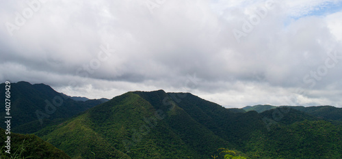 Panorama of the view of the Atlantic Forest in the city of Apiaí-Iporanga, São Paulo, Brazil. © Nathalia Guimarães