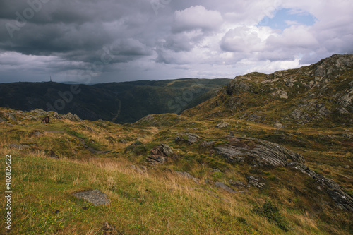 Obraz na płótnie Rocky landscape in the mountains of Norway w salonie