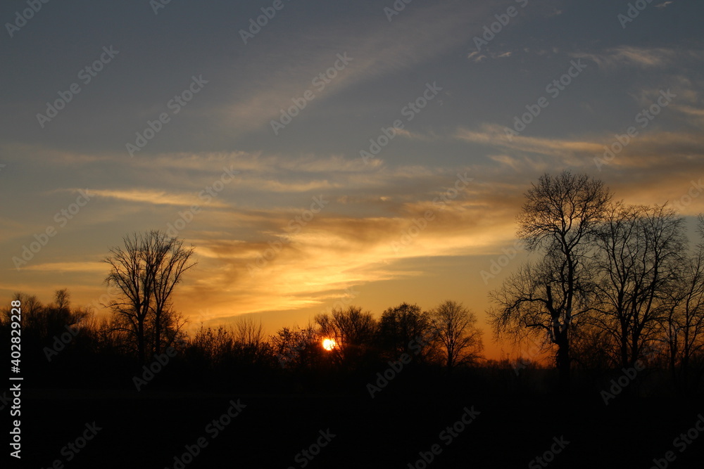 Słońcem malowane - piękny zachód słońca - obrazy, fototapety, plakaty 
