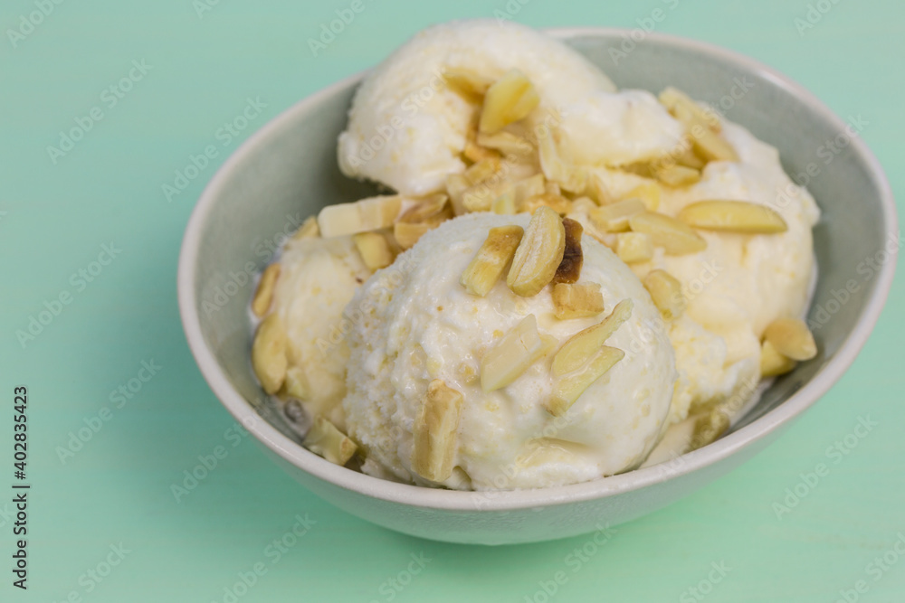 fresh almond ice cream scoops fresh almond ice cream scoops