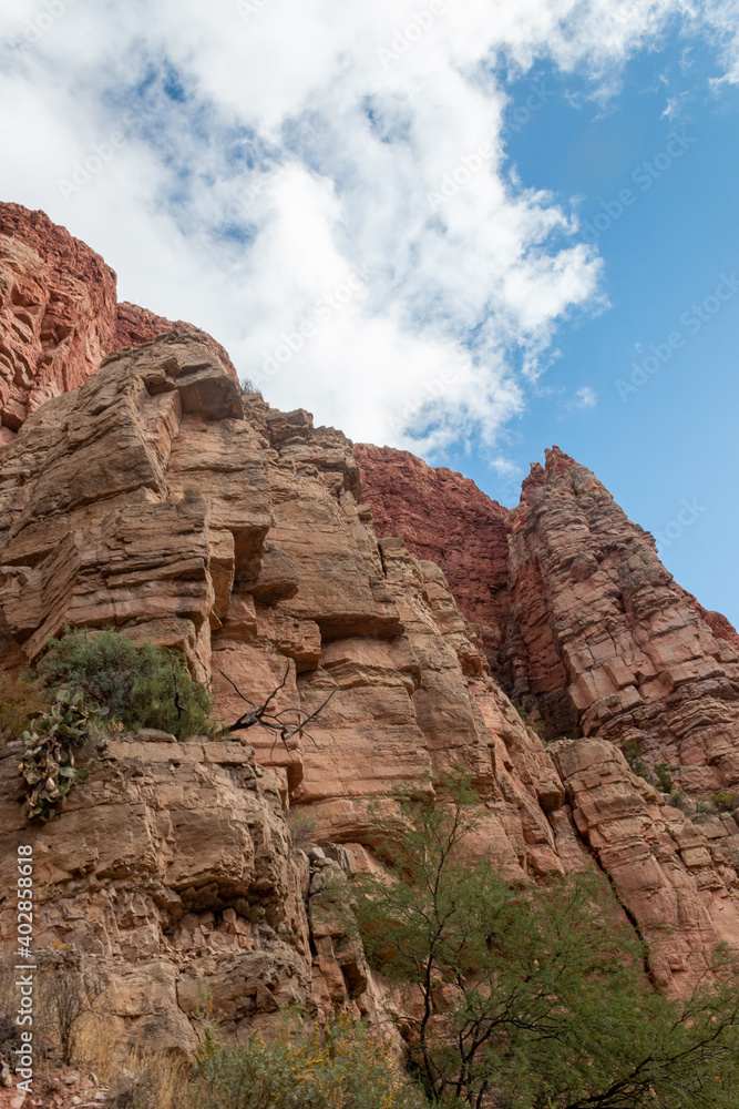 Fototapeta premium Scenic Verde River Canyon Arizona Landscape in Autumn