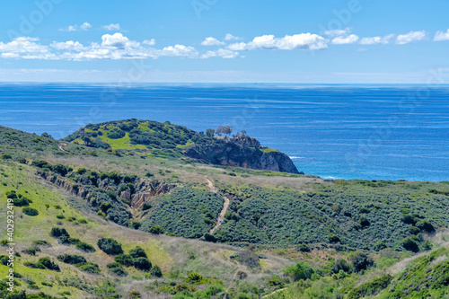 Canvas Print Crystal Cove State Park in Laguna Beach California with cliff and blue ocean