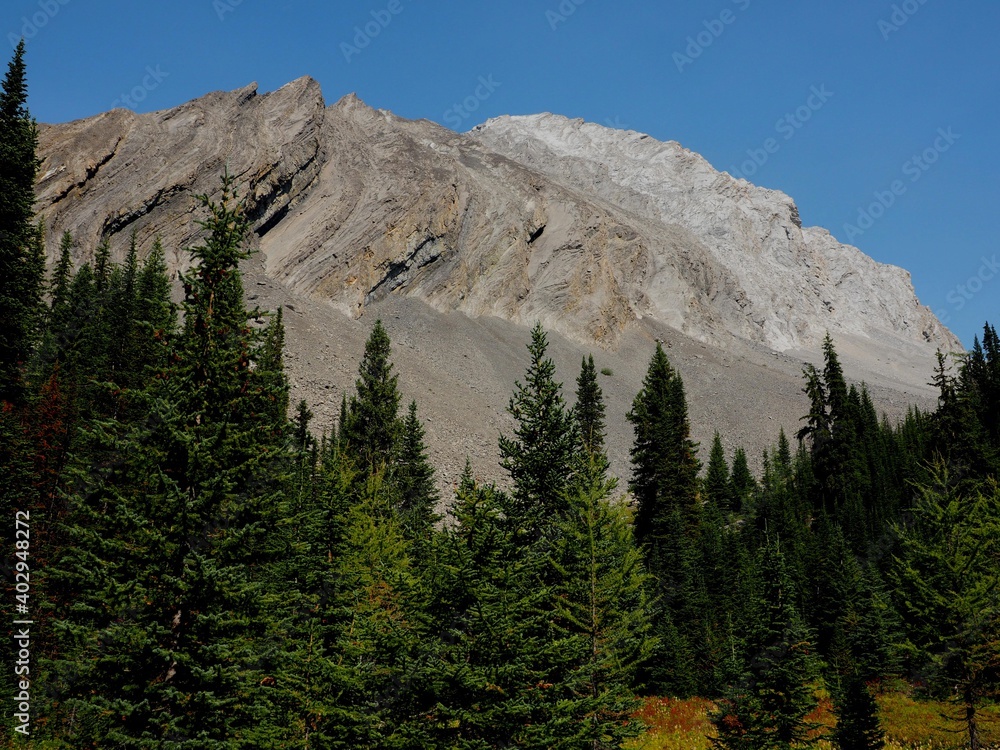 Obraz premium Gusty peak near Chester lake at Kananaskis Alberta Canada OLYMPUS DIGITAL CAMERA