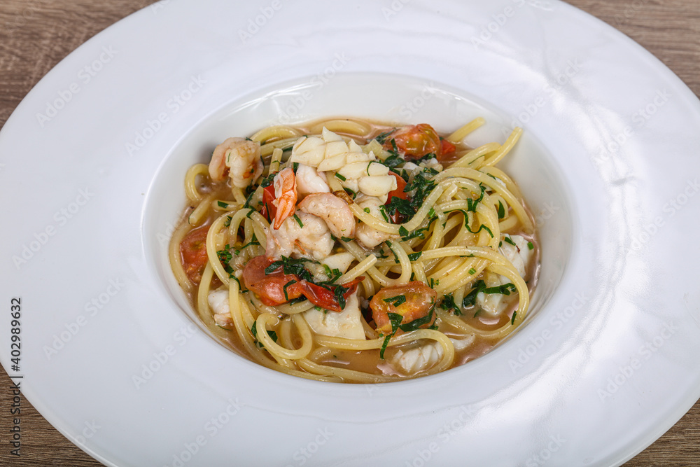 Italian Pasta spaghetti with seafood