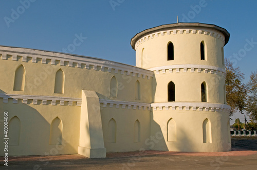 Round yard _ part of Galitzine palace, Trostyanets