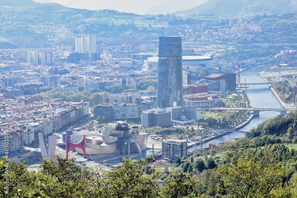 Vistas de Bilbao desde lo alto del funicular de Artxanda