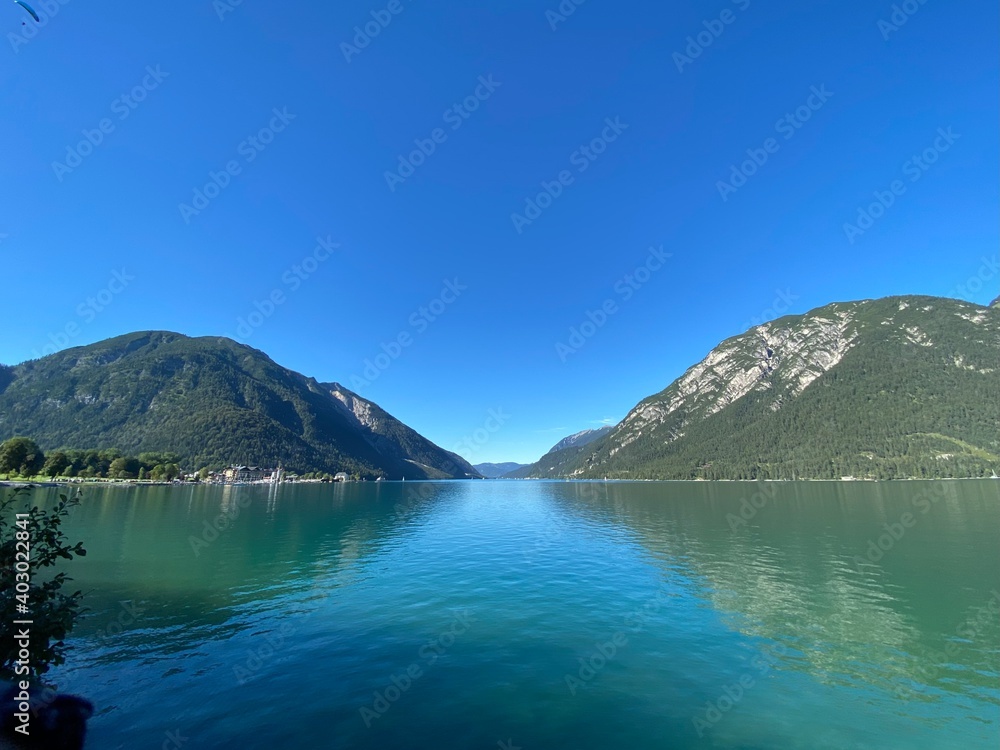 Naklejka premium Achensee Karwendel in der Nähe von Schwaz Jenbach Zillertal Innsbruck Tirol Österreich im Spätsommer