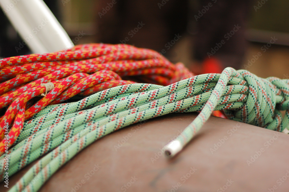 Ropes for rock climbing and industrial mountaineering