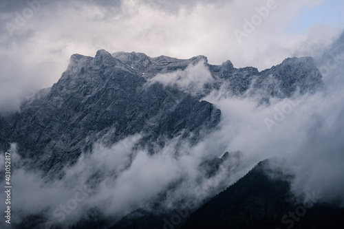 Zugspitze in Wolken © Vanessa