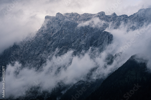 Zugspitze in Wolken © Vanessa