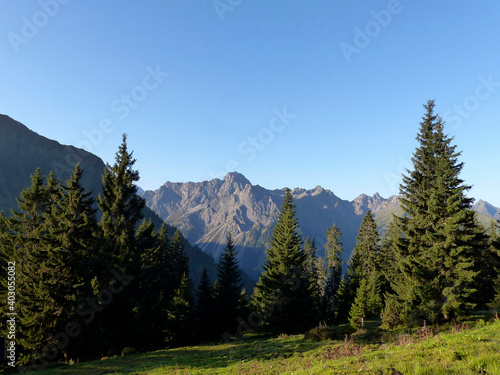 Fototapeta Naklejka Na Ścianę i Meble -  Hoher Ifen mountain tour in Allgau Alps, Bavaria, Germany