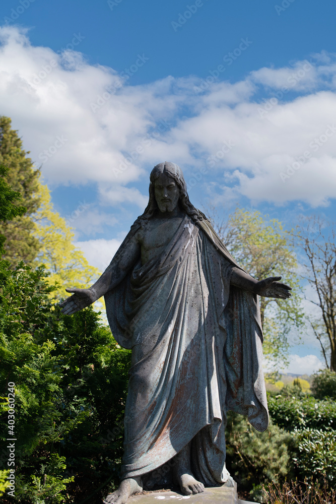 Jesus in Position des segnenden Jesus in Position des segnenden