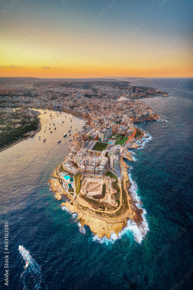 Valletta, Malta during Sunset, taken in November 2020 - obrazy, fototapety, plakaty 