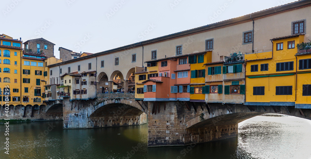 Ponte vecchio Firenze Tuscany, Italian Medieval bridge