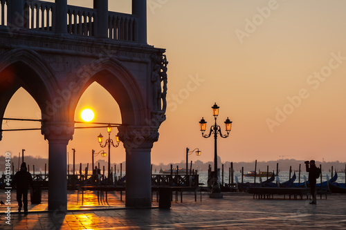 sunrise at the Piazza San Marco in Venice, Italy © Christian Müller