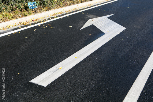 Road surface and markings on it