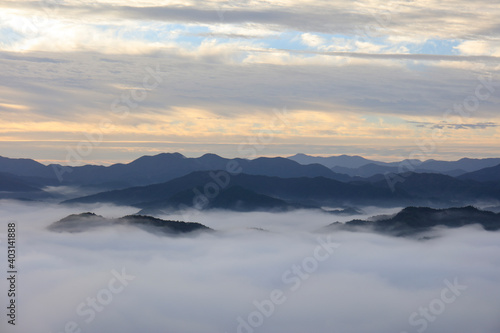 曽爾村　雲海　朝焼け　秋 © funny face