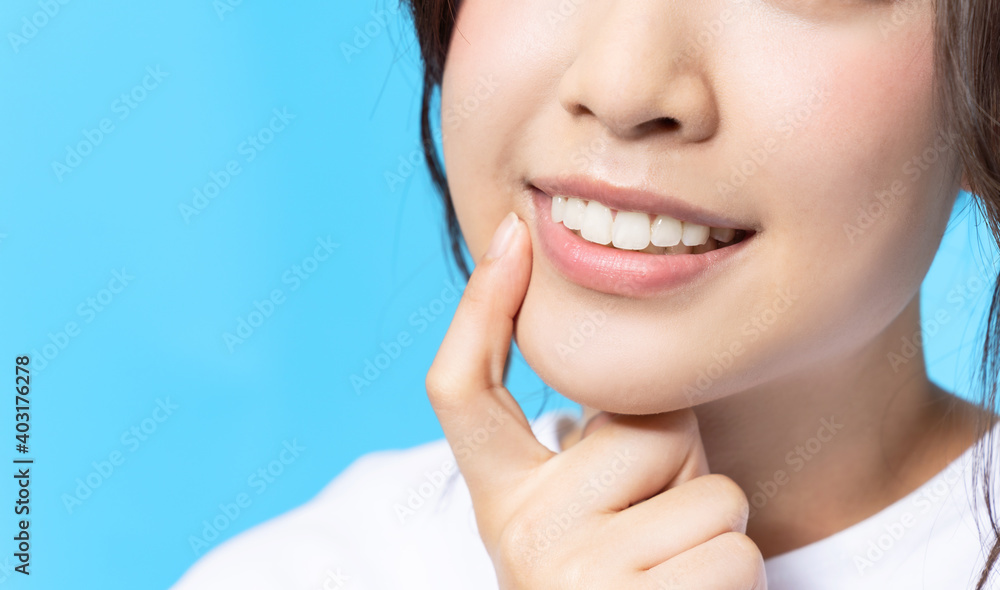 Obraz premium 女性のデンタルケアイメージ 白い歯 オーラルケア