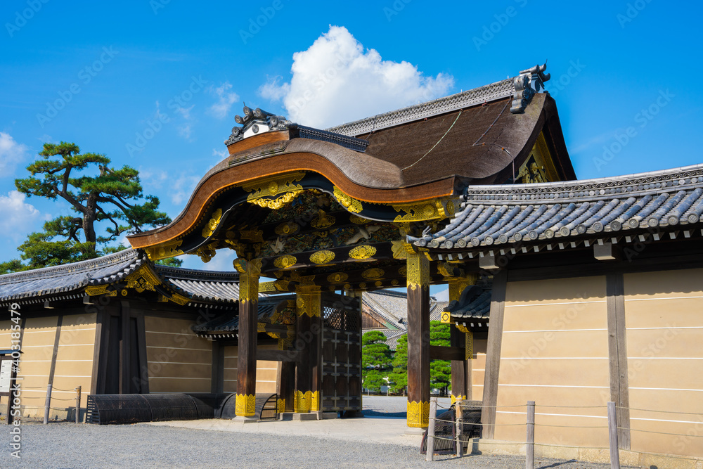 京都　二条城の唐門
