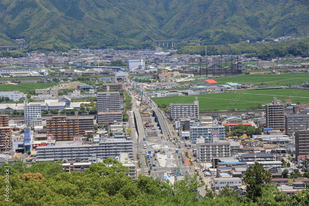 高知県高知市の俯瞰風景(高知北環状線と南国バイバス(55号線)が交差する付近)