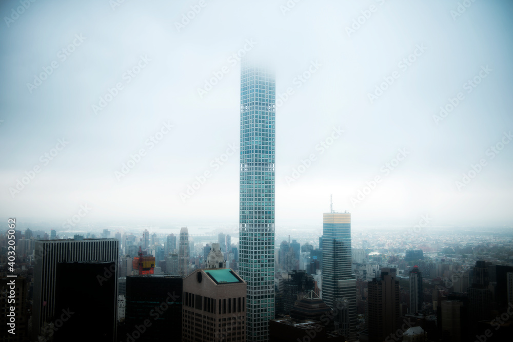Fototapeta premium city skyline at fog