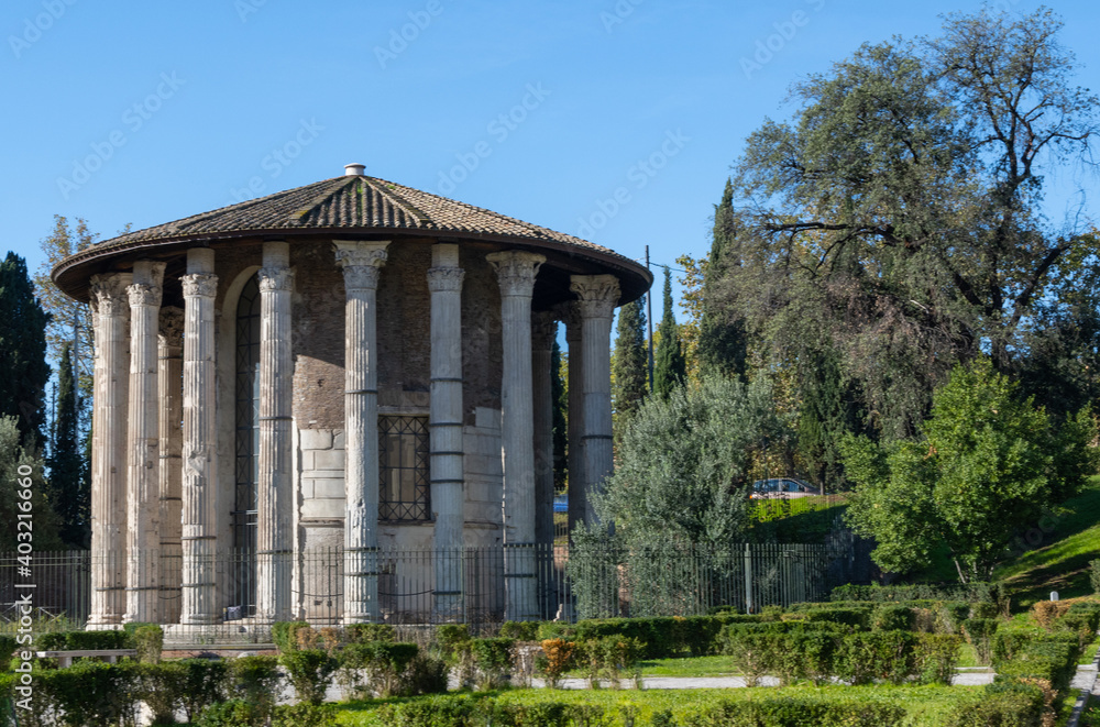Roma, tempio di Ercole il Vincitore nel foro Boario Roma, tempio di Ercole il Vincitore nel foro Boario