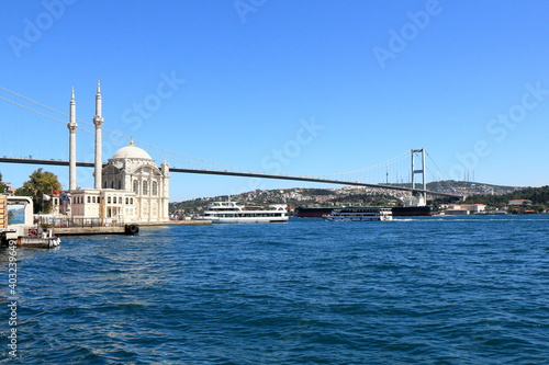 Istanbul City © Senise