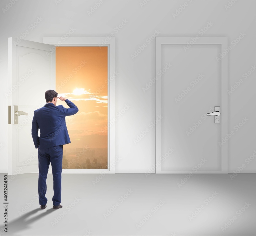 Fototapeta premium Businessman facing many business opportunities