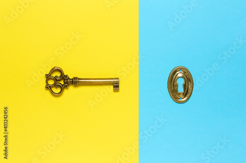 key and keyhole photo