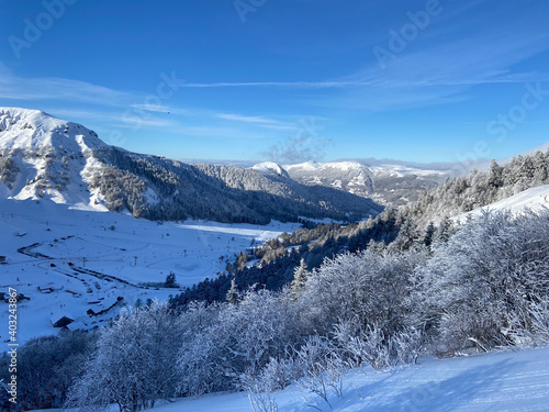 Montagne enneigée au Mont Dore, Auvergne