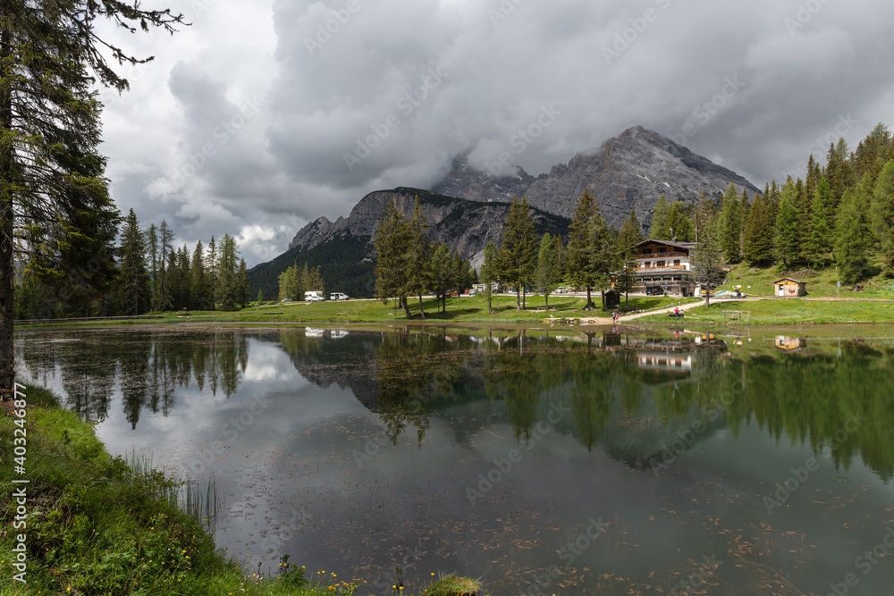 Fototapeta premium Antornosee mit Alpenpanorama