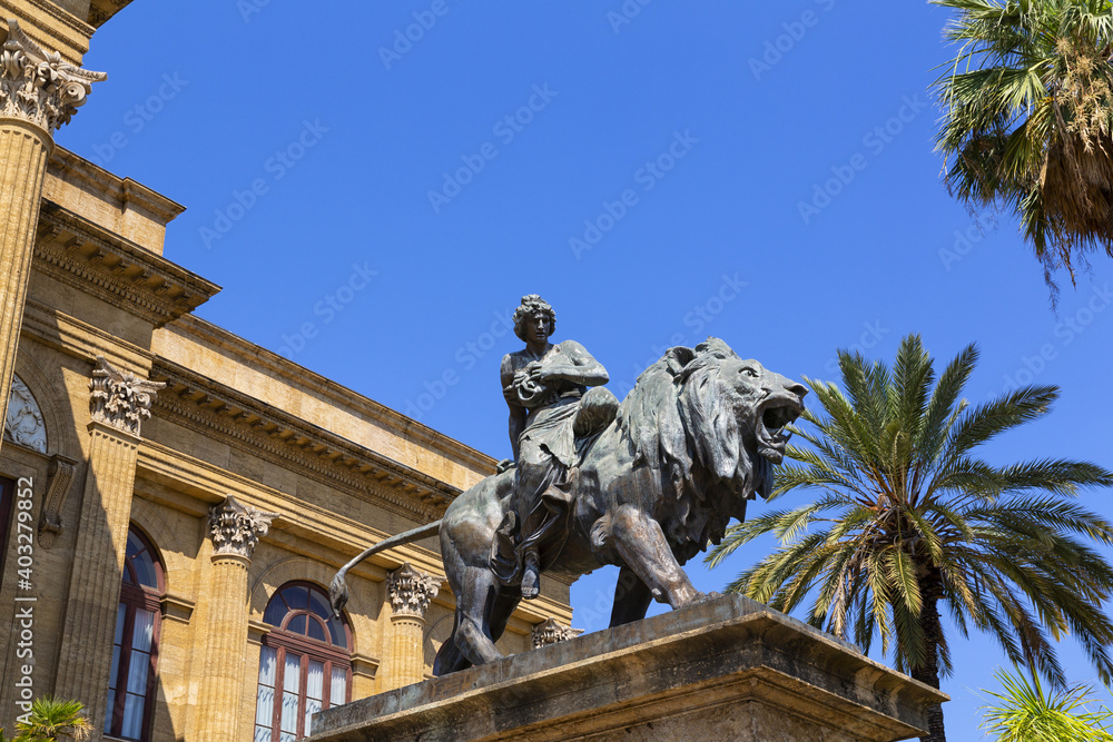 Fototapeta premium Teatro Massimo Vittorio Emanuele in Palermo