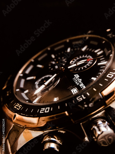 watch portrait macro