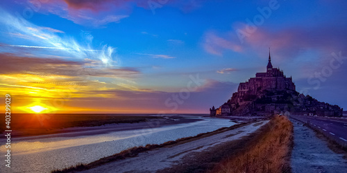 Tramonto a Mont Saint Michael