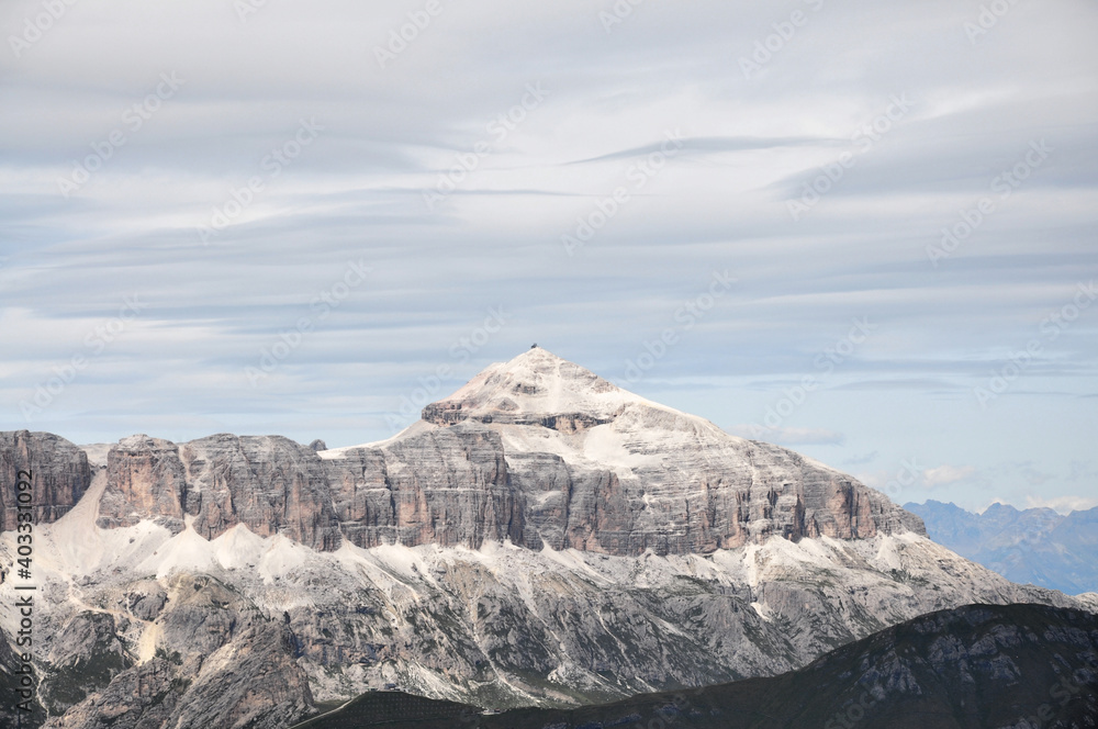 Strome ściany Piz Boe, Dolomiti, Italy