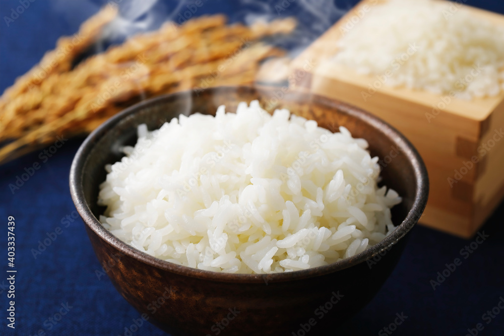 茶碗に盛った白米 Japanese white rice 茶碗に盛った白米 Japanese white rice