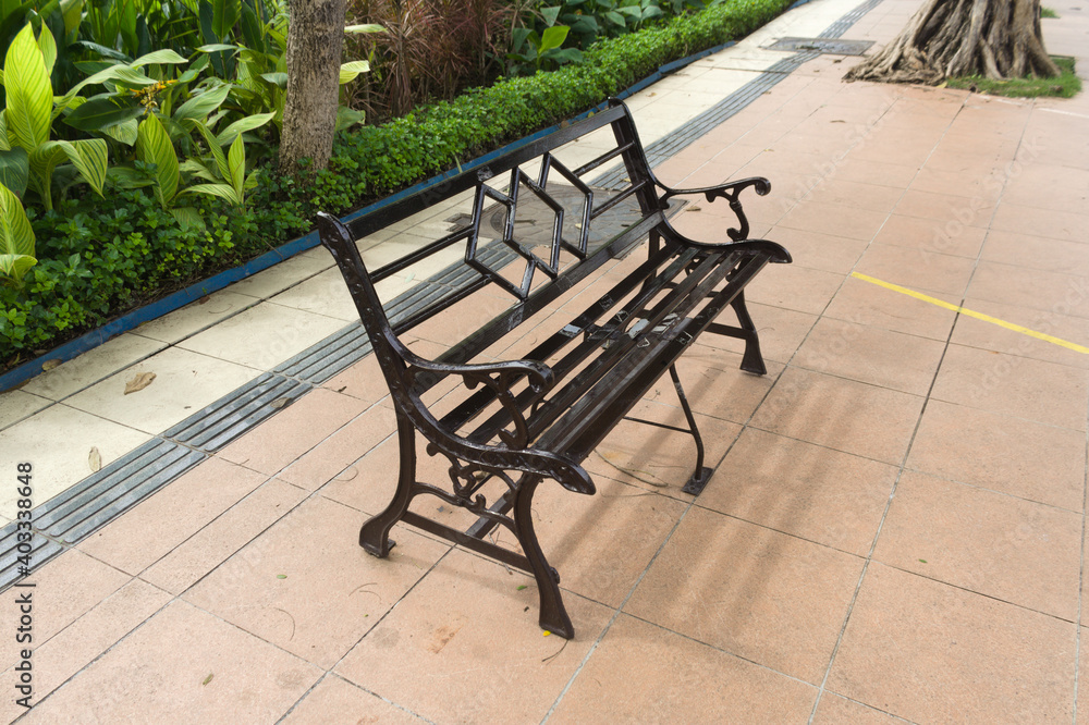 sidewalk seats for pedestrians who want to rest sidewalk seats for pedestrians who want to rest