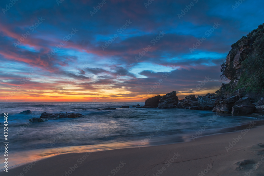 Obraz premium High cloud beautiful dawn at the beach