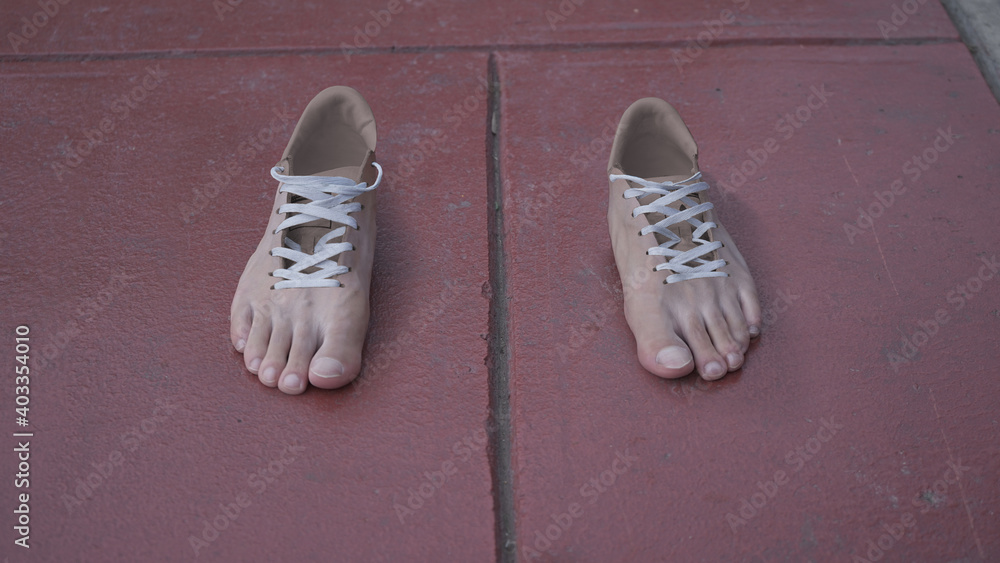 pies deformados, patas, raras, pies deformado, tenis en pies, creativo ...