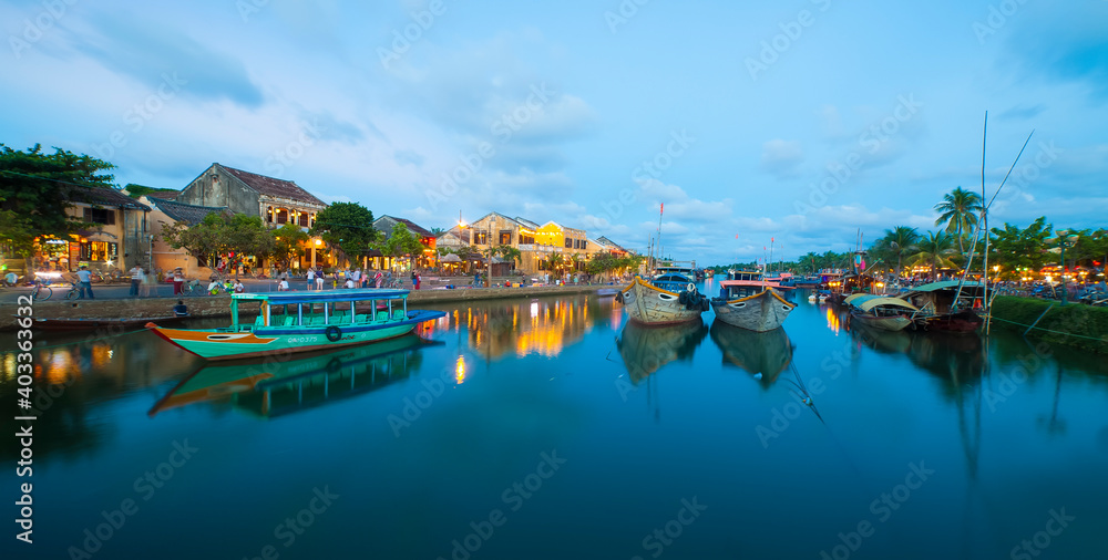 Hoi An by night 