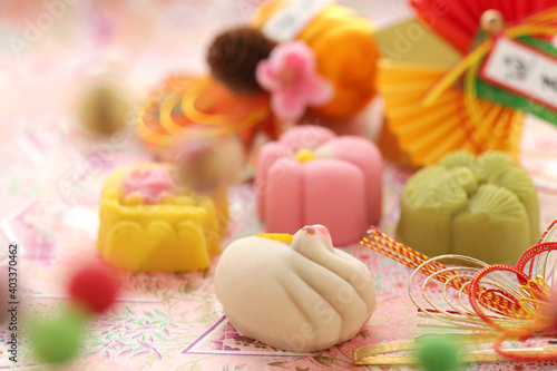 日本の伝統のお祝い事や引き出物のお菓子 © Free1970