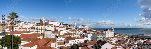 Vue panoramique sur l'Alfama à Lisbonne, Portugal