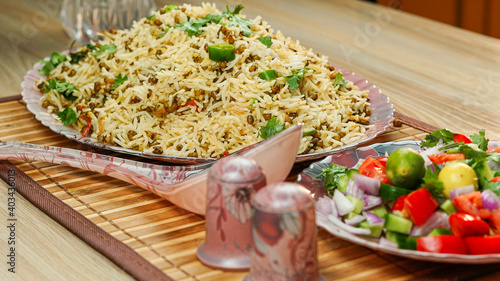  Famous pakistani and indian food rice mong chawal with salad