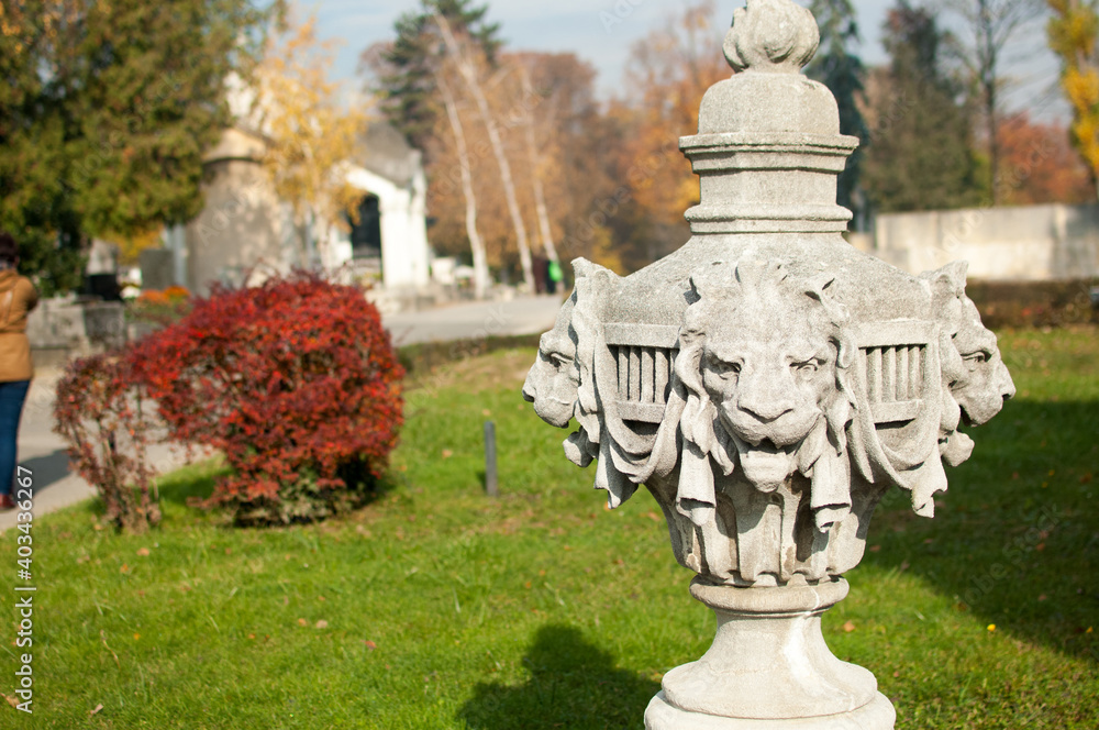 Obraz premium Stone sculpture of lion