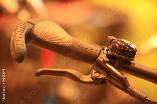 metall, alt, anlagen, beer, flasche, wein, bike, brake, isoliert, bicycle, musics, chrome, silber, black, hahnen, jahrgang, stahl, close up, motorrad, fahrrad,bremse photo